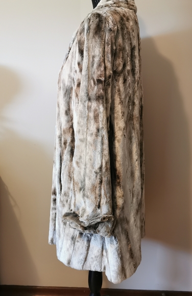 Jolipel by Niedieck Plush Faux Fur Coat - Picture 6 of 14